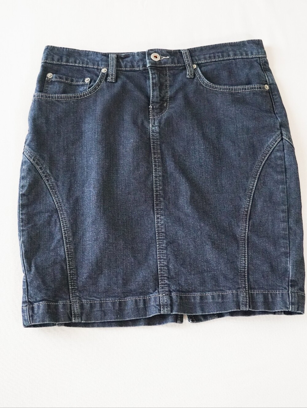 X2 Dark Wash Denim Mini Skirt Contrast Stitch Size 6 Vintage Y2K